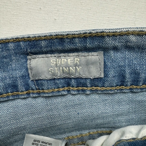 Aeropostale Men’s Super Skinny Light Wash Distressed Denim Jeans Size 32x30 - Picture 4 of 6